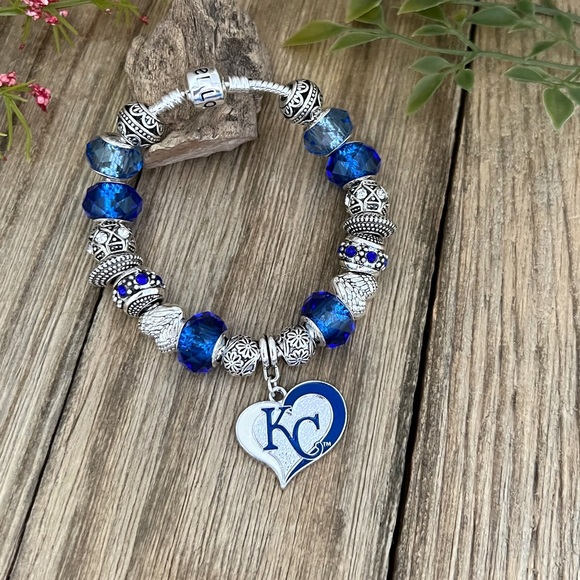 Kansas City Royals MLB Charm Bracelet NEW - Picture 3 of 4